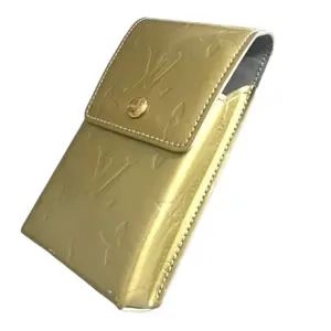 Pre-owned LOUIS VUITTON Patent Leather Cigarette Case LOUIS VUITTON: Green "LV" Logo Accessories Case/Waist pouch