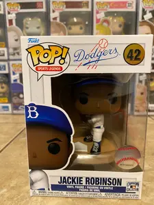 Funko Pop! Vinyl: Sports Legends - Jackie Robinson (Batting) #42 w Protector