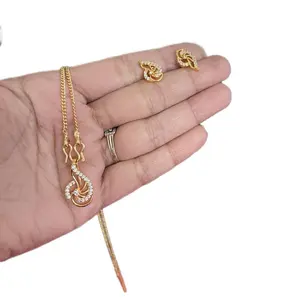 Traditional Chain Necklace with matching earstud