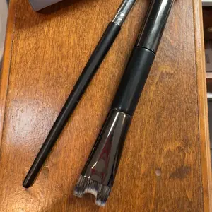 Wand 2pcs Nose Contour Brushes 6.3 Inch 2-in-1 U-Shaped Fluffy Angled Brush Set Dual Head Practical Makeup Tools for Sculpting Highlighting Defining Black