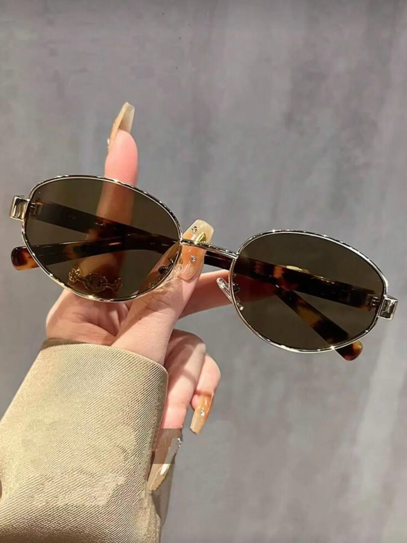 Vintage Oval Fashion Glasses, 90s Women's Metal Frame Designer Style, Summer Beach Vacation Outdoor Casual Daily Wear