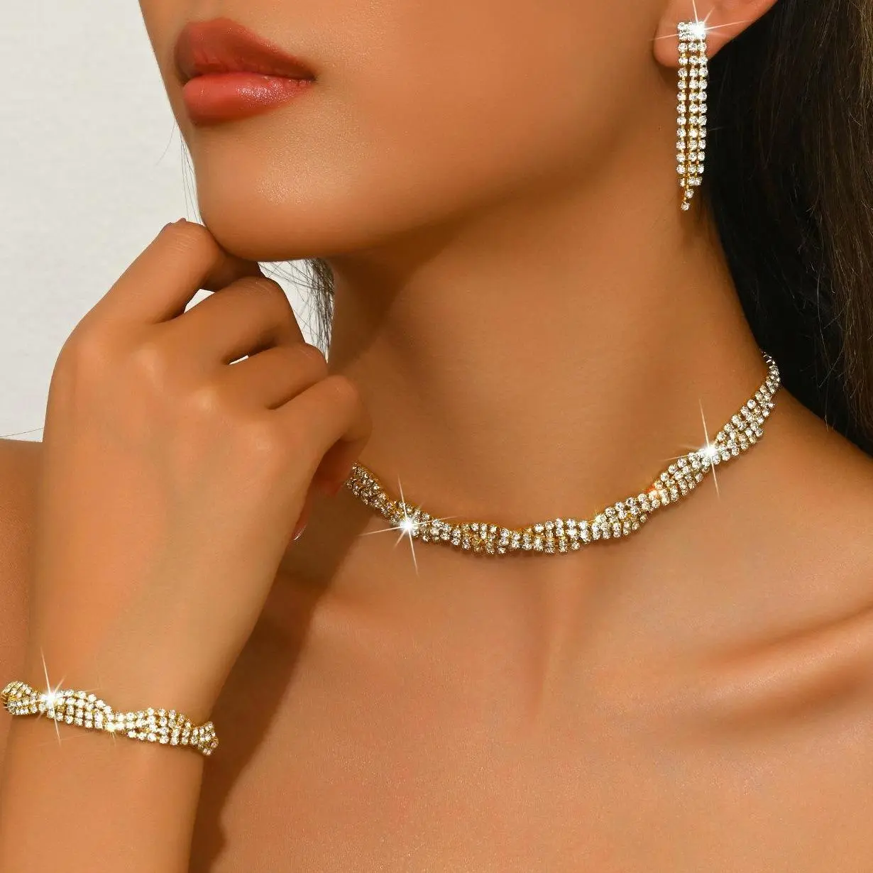 European American Rhinestone Bridal Jewelry Set - Elegant 2-Piece Necklace & Earring Set, Sparkly Crystal Wedding Accessories for Bride, Ideal for Wedding, Prom, Evening Party