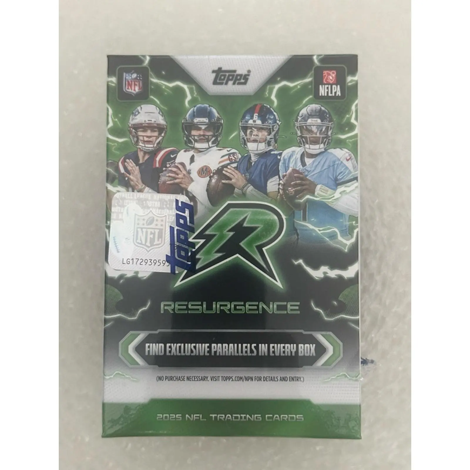 Topps 2026 Resurgence NFL Trading Cards - Find Exclusive Parallels in Every Box - LG17293959 - Official NFLPA Product