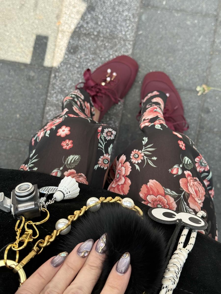 Item: Burgundy, US10.5