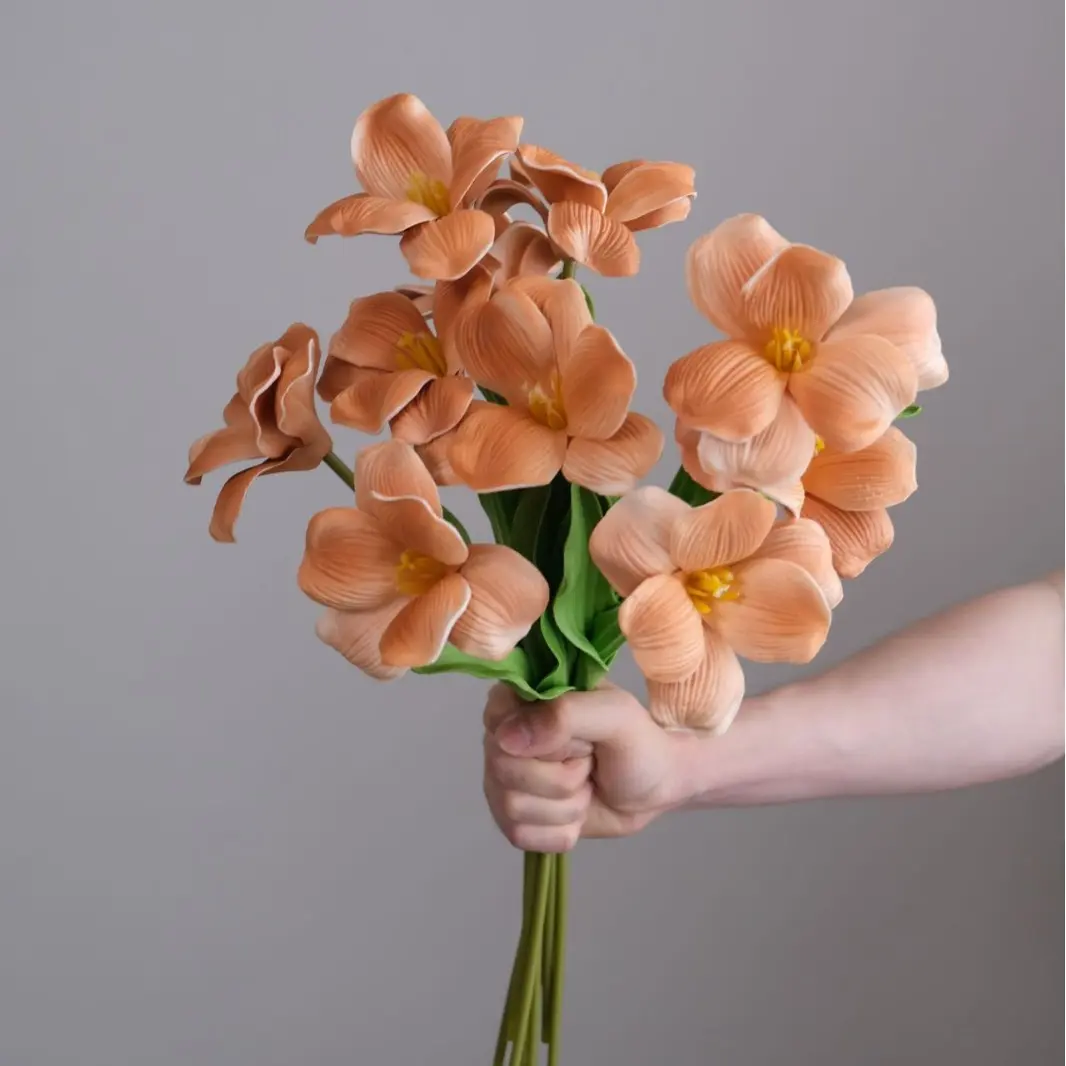 1 caramel-colored stick