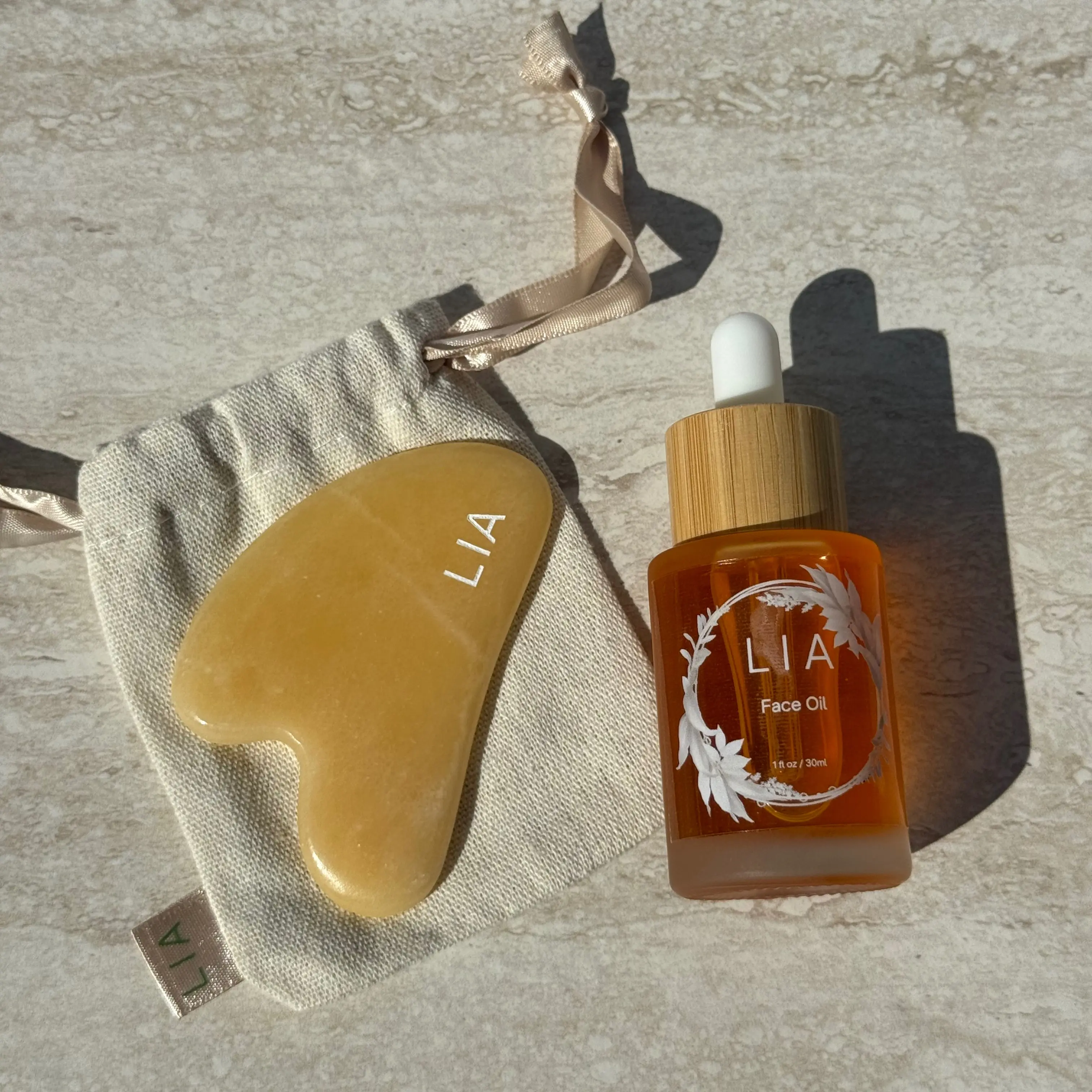 Face Oil 30ml + Gua Sha