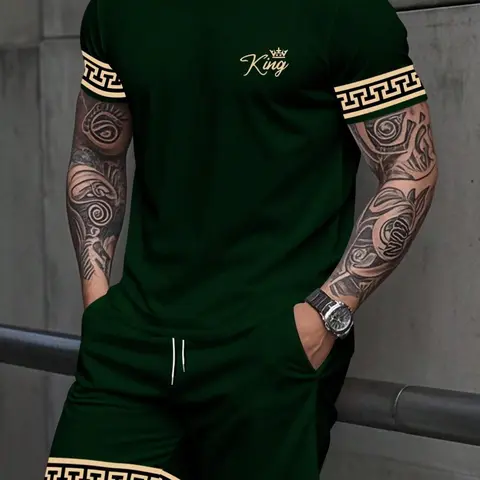 Men's Printed Short Sleeve T-Shirt & Shorts Set Aesthetic, Contrast Color Geometric & Letter Print, Casual Fitted Top & Knee Length Shorts, Casual Clothing Set
