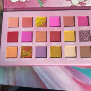 Eyeshadow Palette - 16 Vibrant Colors for Bold Eye Makeup Looks - Perfect for Everyday and Special Occasions