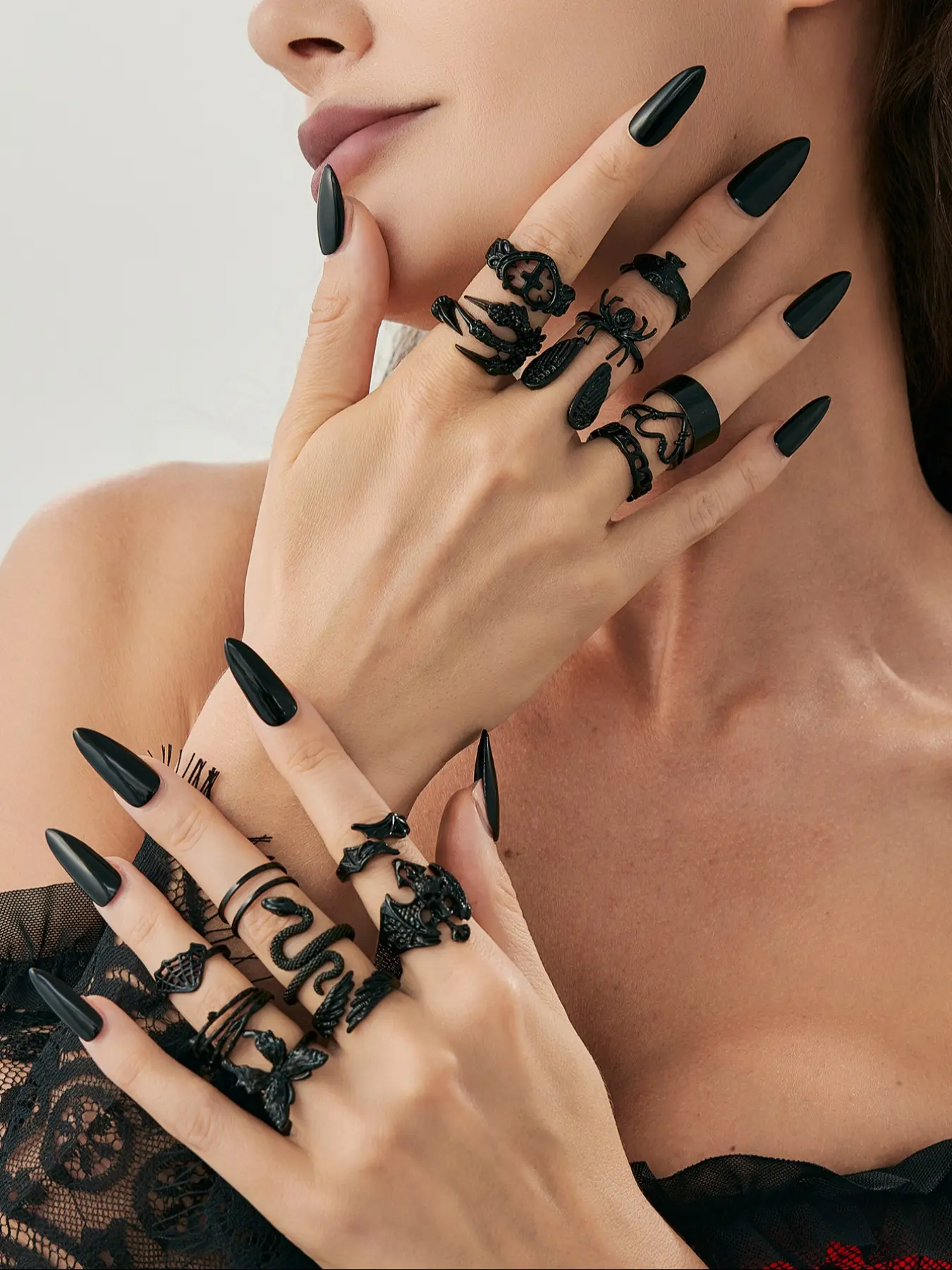 Women Halloween Skull Claw Butterfly Ring Set, Dark Y2K Style Stackable Finger Rings, 16-Piece Gothic Jewelry Collection, Dark Aesthetic Rings, Witchy Jewelry, Stacking Rings, Fashion Stackable Rings