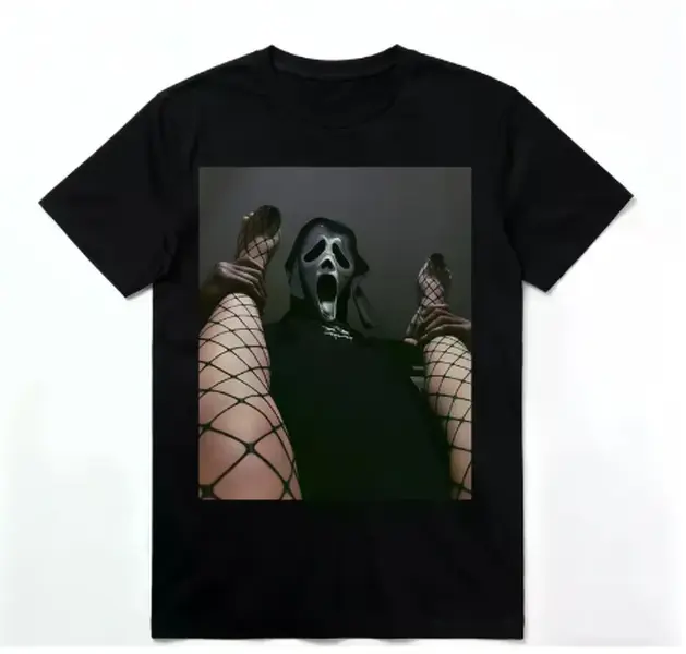 Women's Shortsleeve Top with Edgy Ghostface Graphic, Stylish Streetwear Round Neck Cotton Loose Fit for Alt Horror Fans