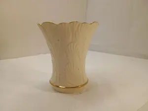 Lenox CRANFORD COLLECTION Bone China Scalloped 5" Vase 24 K Cream Gold Trim