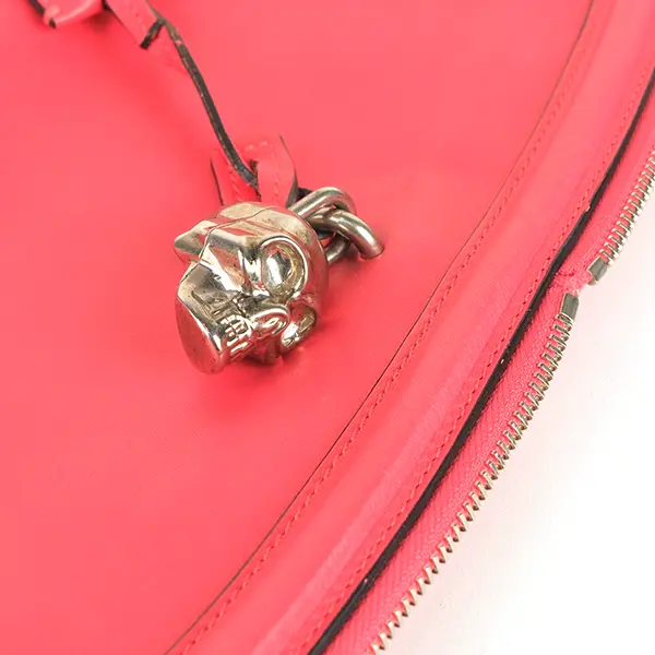 Pre-owned Alexander McQueen Calfskin Bag Accessories Skull  display picture 1