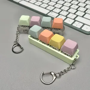 4-Key Fingertip Toy Keychain, Mechanical Keyboard Keyring, Edc Fingertip Clicker, Stress Relief Tool, Sensory Play, Fun Pendant for Boys and Girls, New Year Gift