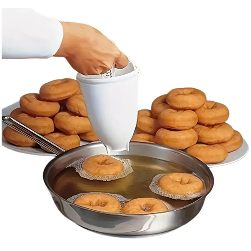 Manual Donut Maker - Donut Mold - Lightweight Donut Maker - Convenient And Easy to Use Kitchen Gadget for Homemade Donuts - Suitable for Home Kitchens Or Baking Shops
