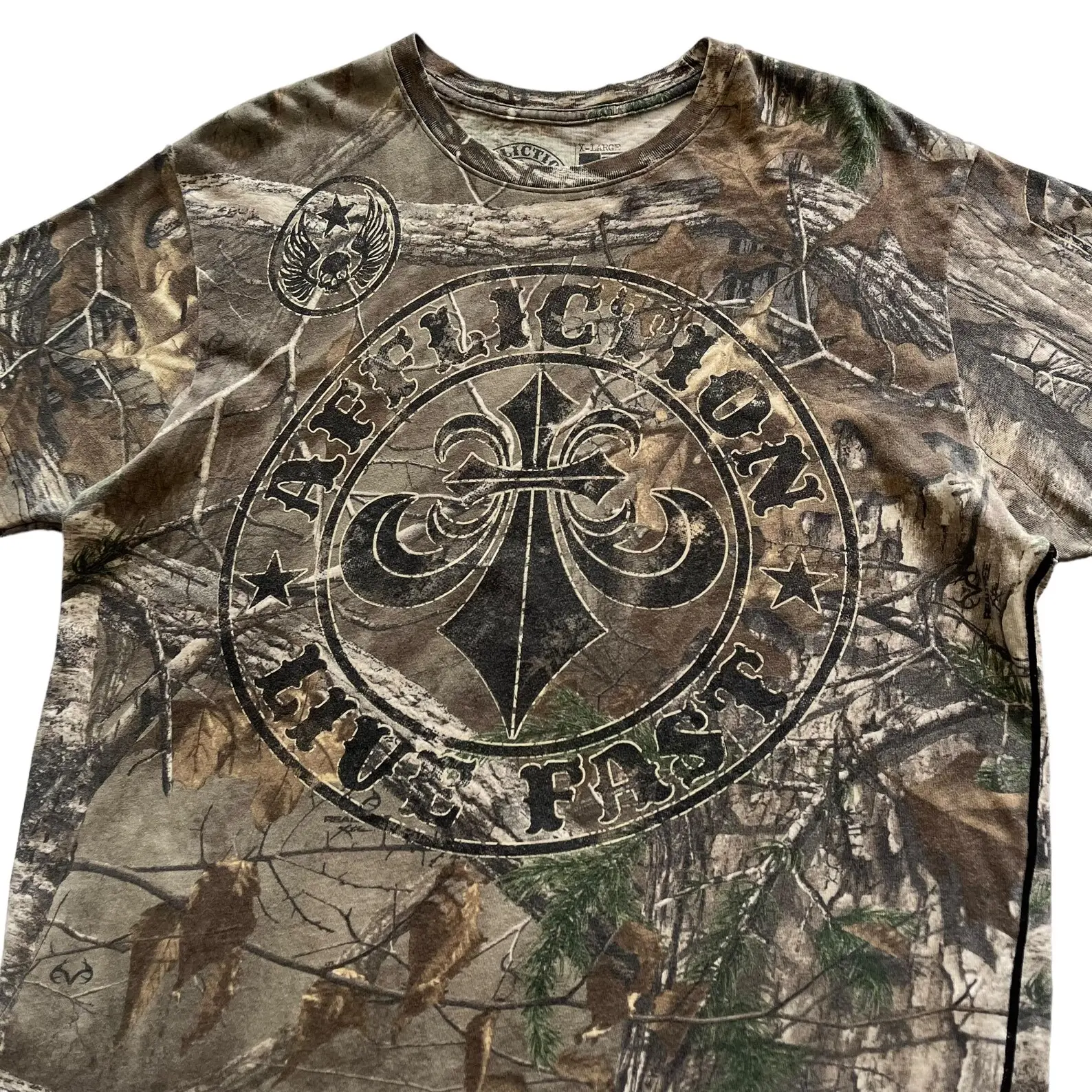 Affliction Realtree Cross Grunge Cyber Y2K Style T-Shirt Print