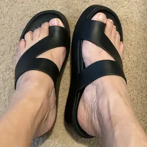 Crocs Women's Getaway Toe Loop Summer Sandals