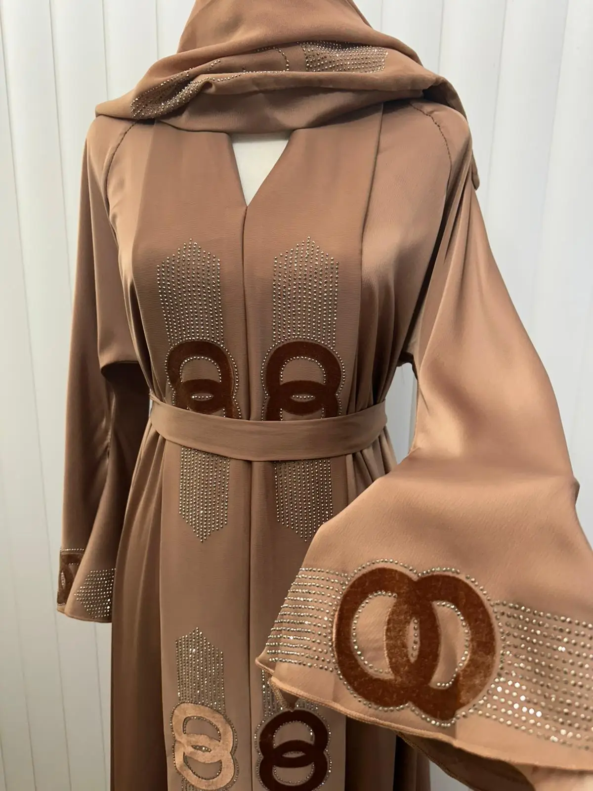 Nagham Abaya Set