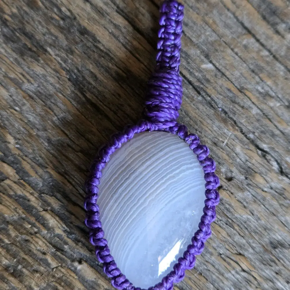 Handmade Botswana Agate Macramé Pendant