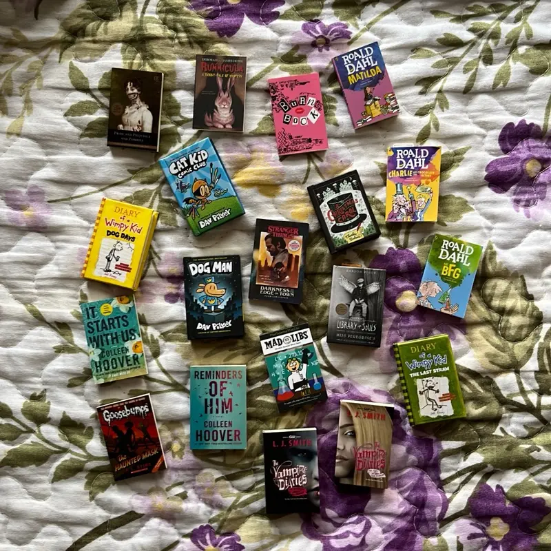 MINI BOOKS - that you can actually read! MINI BOOKS - that you can actually read!