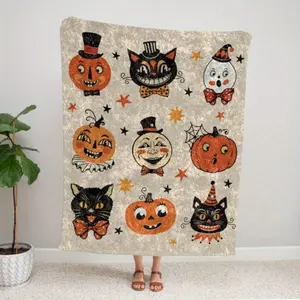 Vintage Style Black Cat Velvet Blanket Comfortable Blanket Halloween Decoration Soft, Spooky, Primitive, Retro, Cute Design, Suitable for Home Decoration, Perfect for Autumn and Holiday Gifts