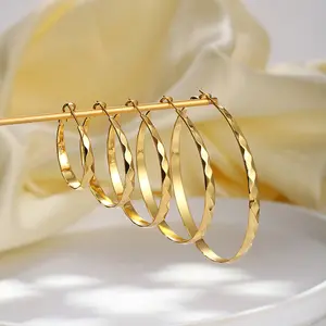 5mm Wide Silver-Plated Copper Rhombus Gradient Earrings 925 Silver Needle Simple Minimalist Circle Hoop Earrings Women's High-End Design Sense Elegant Fashion Versatile Hoop Earrings, Minimalist Hoops