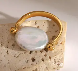 R43- Natural Freshwater Baroque Pearl Ring 18K