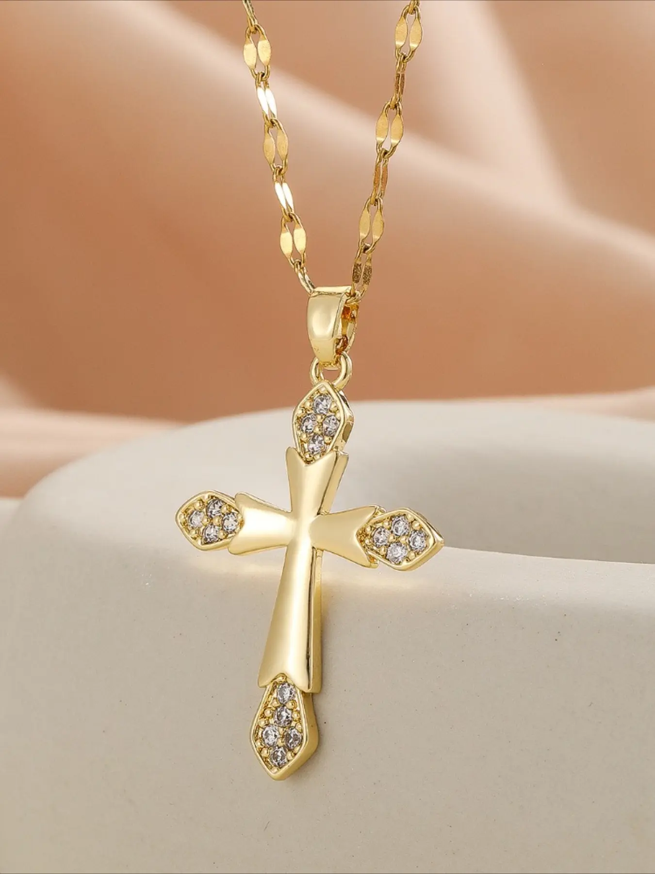 A Simple and Stylish Alloy Pendant Necklace, Fashionable Accessory, Suitable for Gifting At Banquets.suitable for Halloween and Thanksgiving