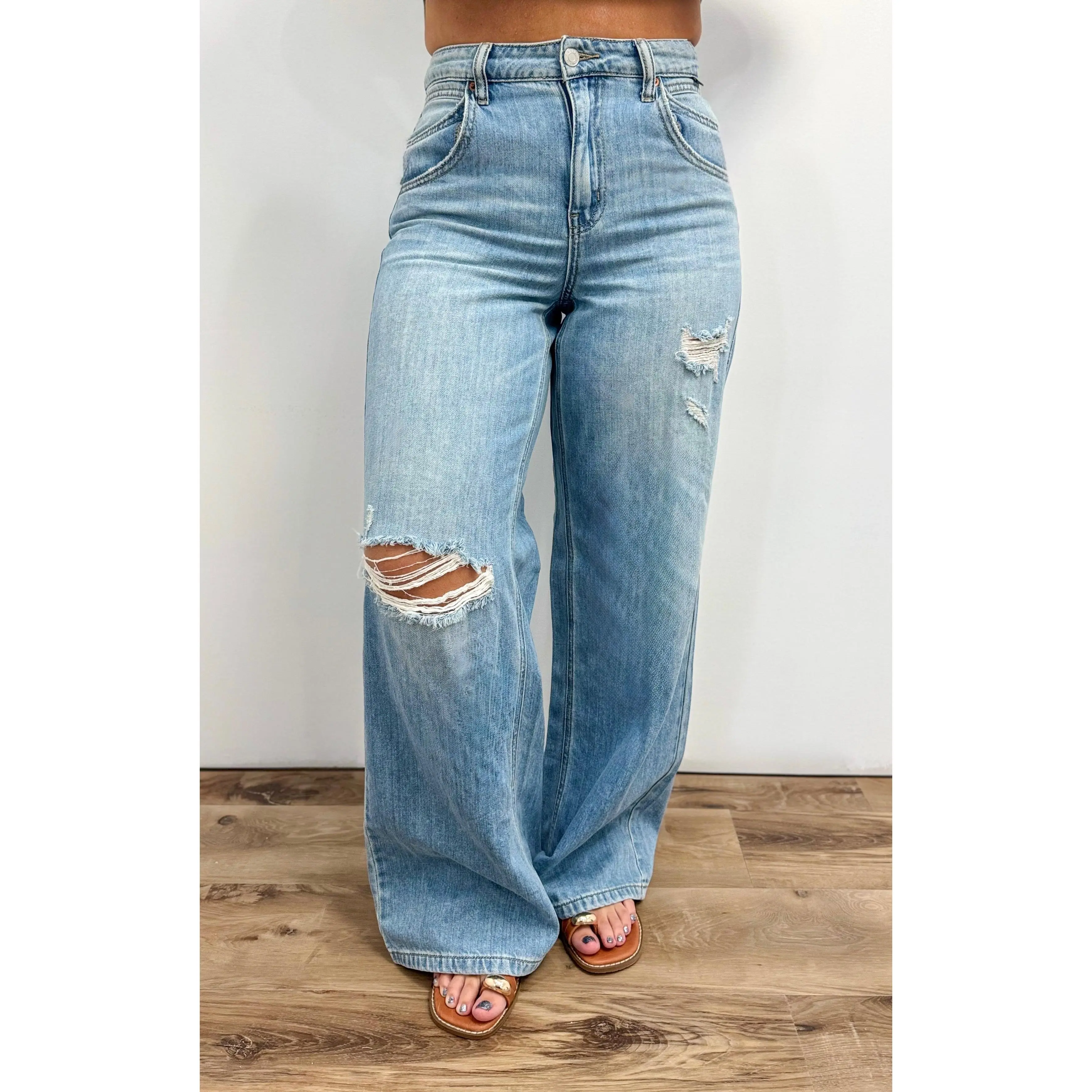 Cello High Rise Wide Leg Jade Jeans **Size up 1 or 2 sizes**