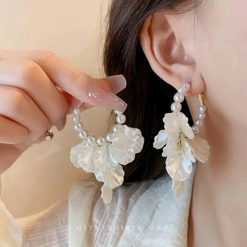 New Style Best-Selling French High-End Pearl Flower Earrings, Small-Scale Design Stud Earrings, Elegant Women's Jewelry New Style Best-Selling French High-End Pearl Flower Earrings, Small-Scale Design Stud Earrings, Elegant Women's Jewelry
