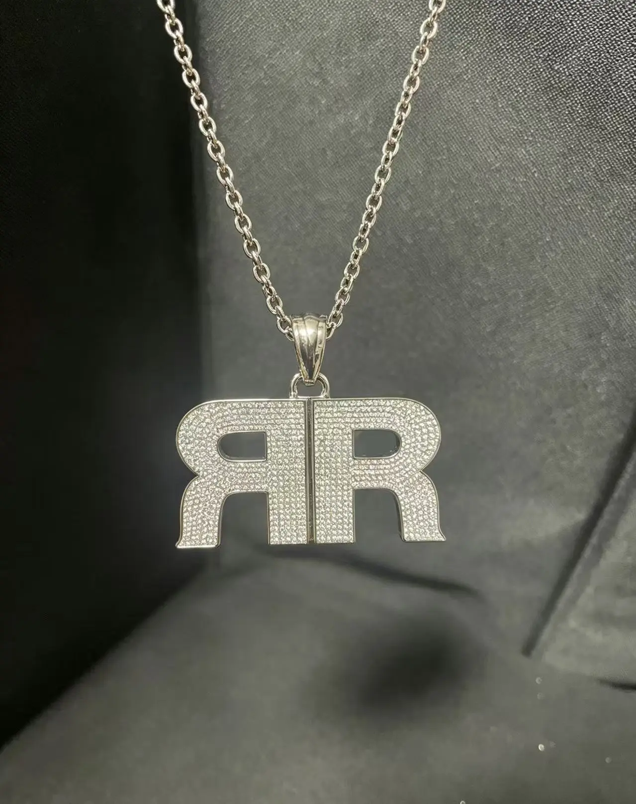 M2-2041 Custom Double R Letter Iced Pendant - Trendy Hip Hop Chain Necklace for Rappers & Hustlers