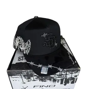 Gorras San Diego con ángel bordado SnapBack Negro con Diseño de Ángel y Logo SD para Estilo Urbano