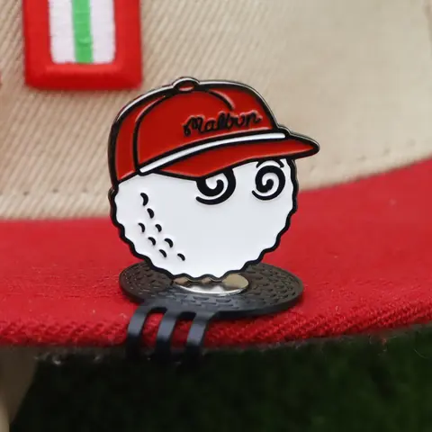 Golf Ball Marker & Hat Clip 2-In-1, Essential Golf Accessory for Golfers, Convenient Golf Gear for Courses, Practical Golf Gift, Golf Gadgets, Golf Equipment, Golf Item