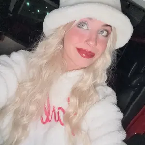 Product Review of Waterproof Freckles Pen: Faux Freckle Stamp and Fine Tip Eyeliner for Realistic, Long-Lasting Freckles and Effortless Makeup, Perfect for Daily Wear and Cosplay from s**y