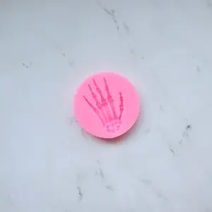 SINGLE SKELETON HAND MOLD