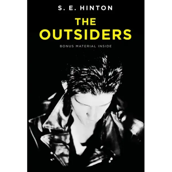 The Outsiders Classic Fiction Trade Paperback - 50+ Years of an Iconic Classic Drama, International Bestseller, for Young Adults, Featuring Ponyboy, Darry, Johnny, 224 Pages, 0.8x8.2x5.6 in, Paperback Literature & Art Novel (April 20, 2006)