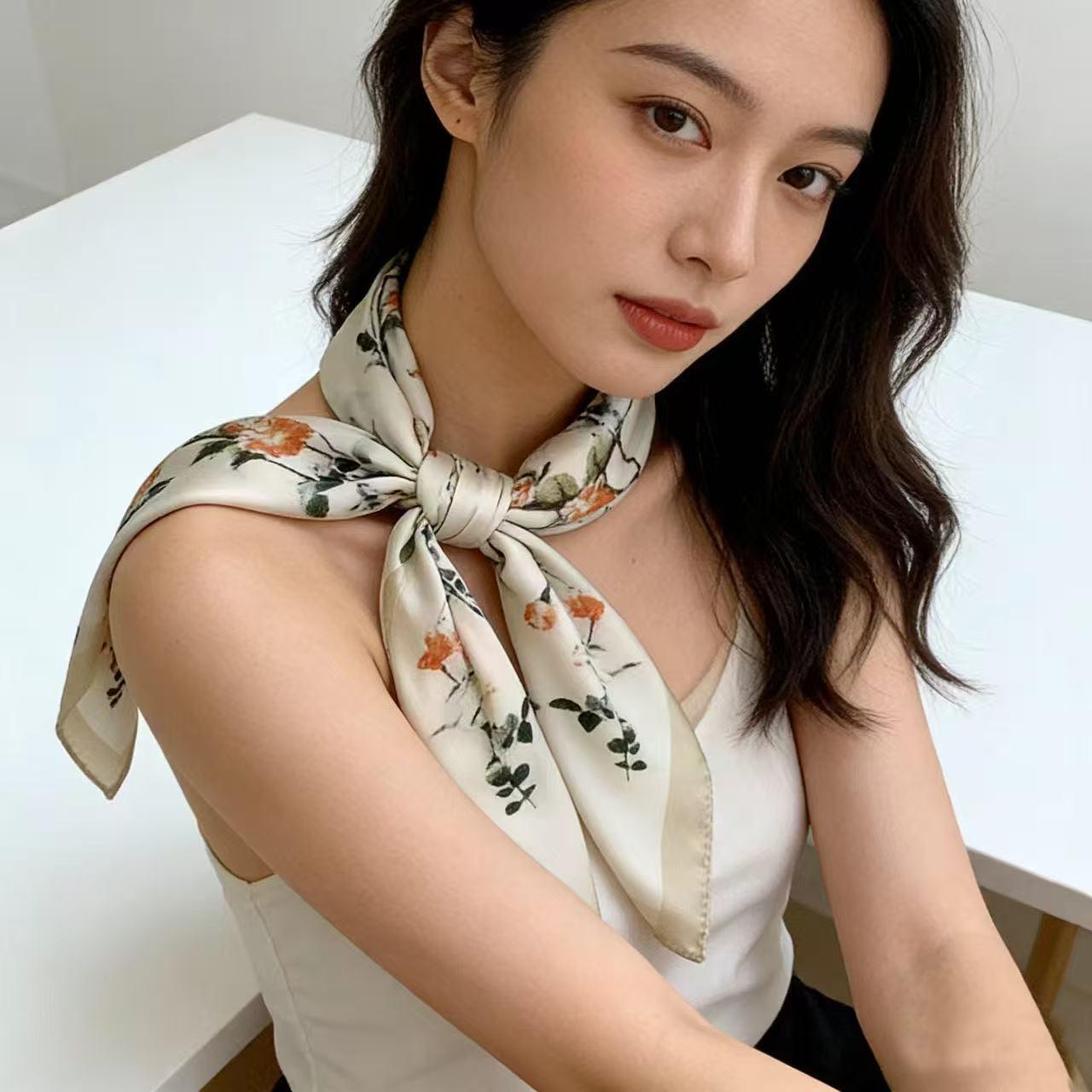 Elegant square scarf for women, women’s silk scarf, silk headscarf, floral style, faux silk scarf, multifunctional neck scarf, hair accessory, girls’ accessories, women’s silk scarf—an ideal gift for friends and family.