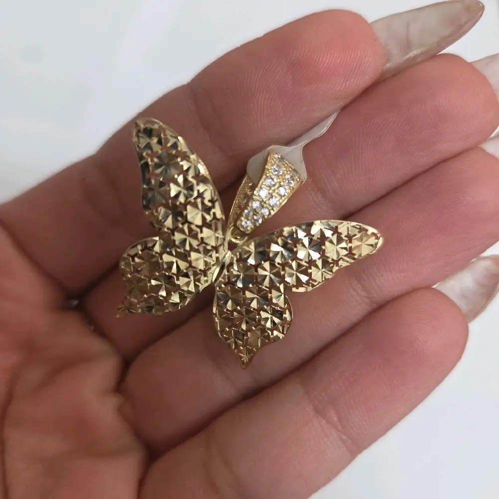 Elegant Butterfly Pendant with Sparkling Details for Stylish Jewelry