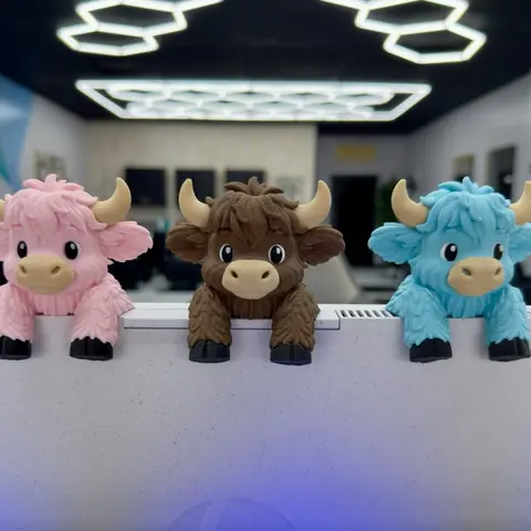 Highland Cow Monitor Buddy and Screen Sitter, 3D Printed Emotional Support Desk Companion and Office Decor