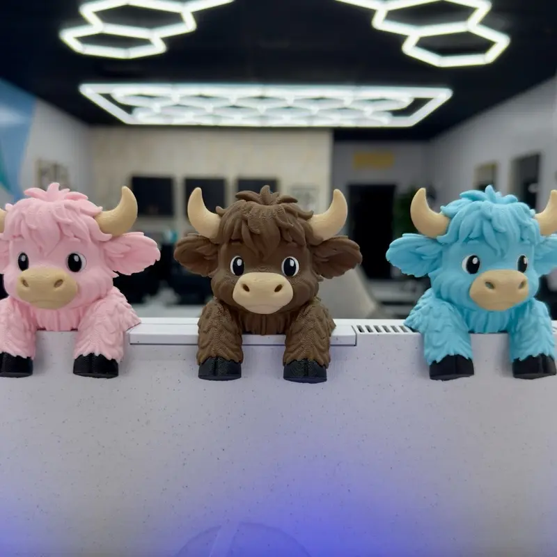 Highland Cow Monitor Buddy and Screen Sitter, 3D Printed Emotional Support Desk Companion and Office Decor