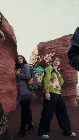 GARDEN GLAMOUR SAVVY CROSSBODY