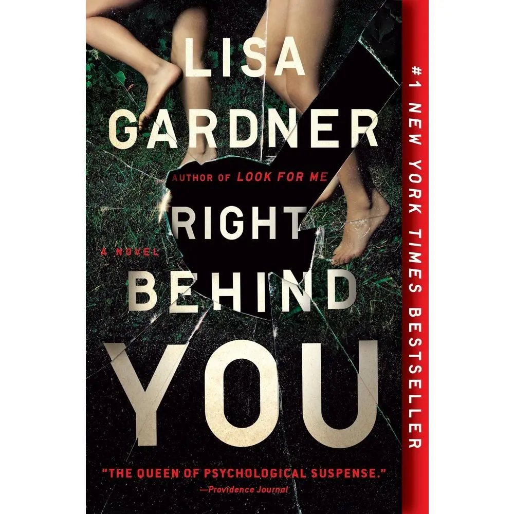 USED Book - Right Behind You by Gardner, Lisa (Paperback) - english