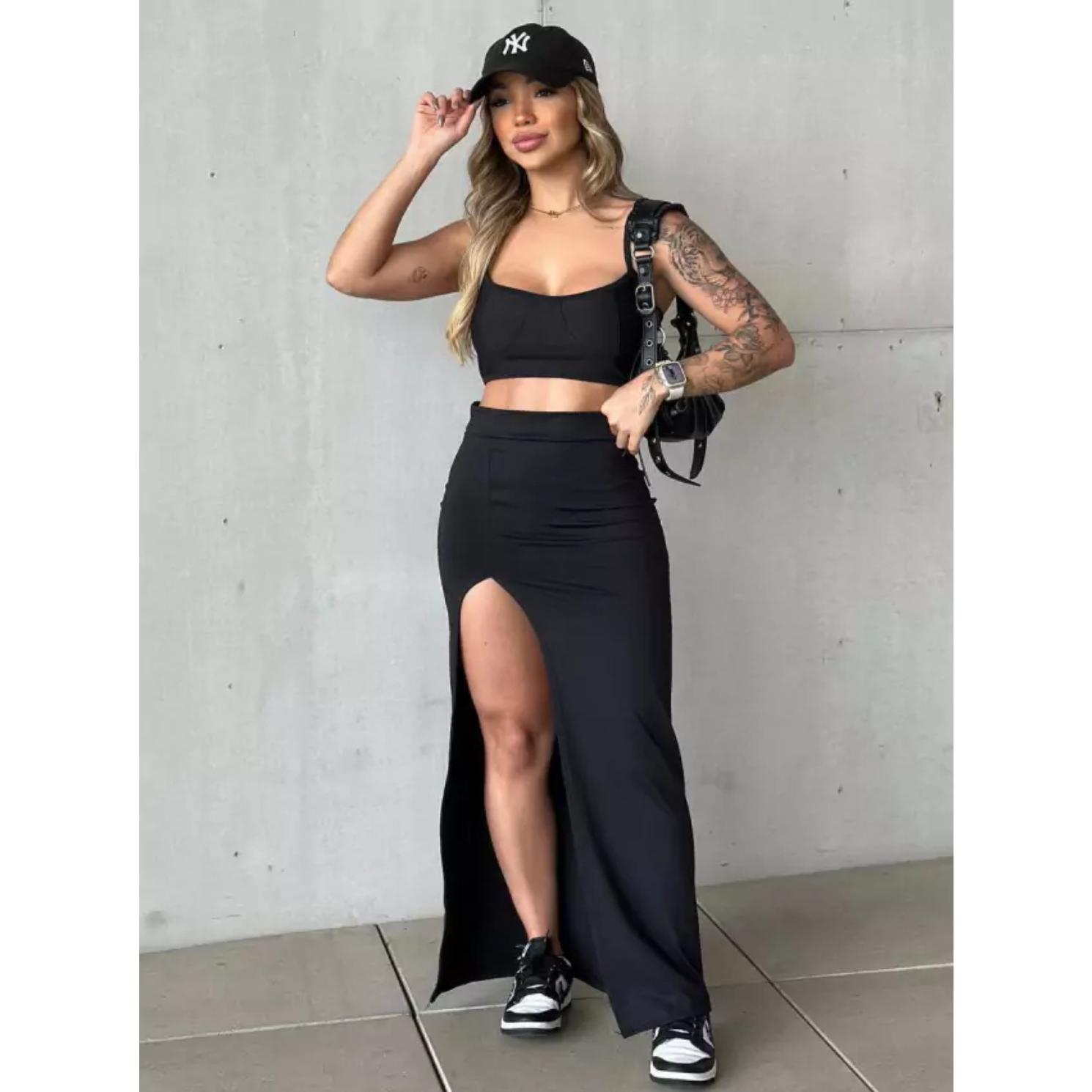 Falda ajustada con abertura