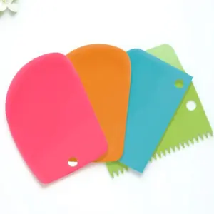 Versatile Flexible Fondant Scraper, Heat-Resistant Non-Stick Baking Tool, Cake Icing Smoother, 4-in-1 Professional Shaping Kit, Anti-Mold & Easy Clean, Efficient Baking Must-Have