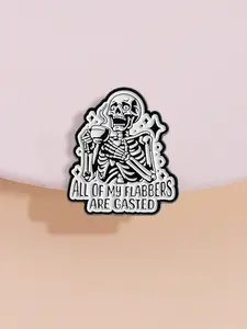 Skeleton Holding Coffee Cup Design Brooch, Cute Fashion Alloy Badge for Daily Clothing Decor, Trendy All-match & Exquisite Brooch for Birthday Gift, Halloween, Clip, Accessories