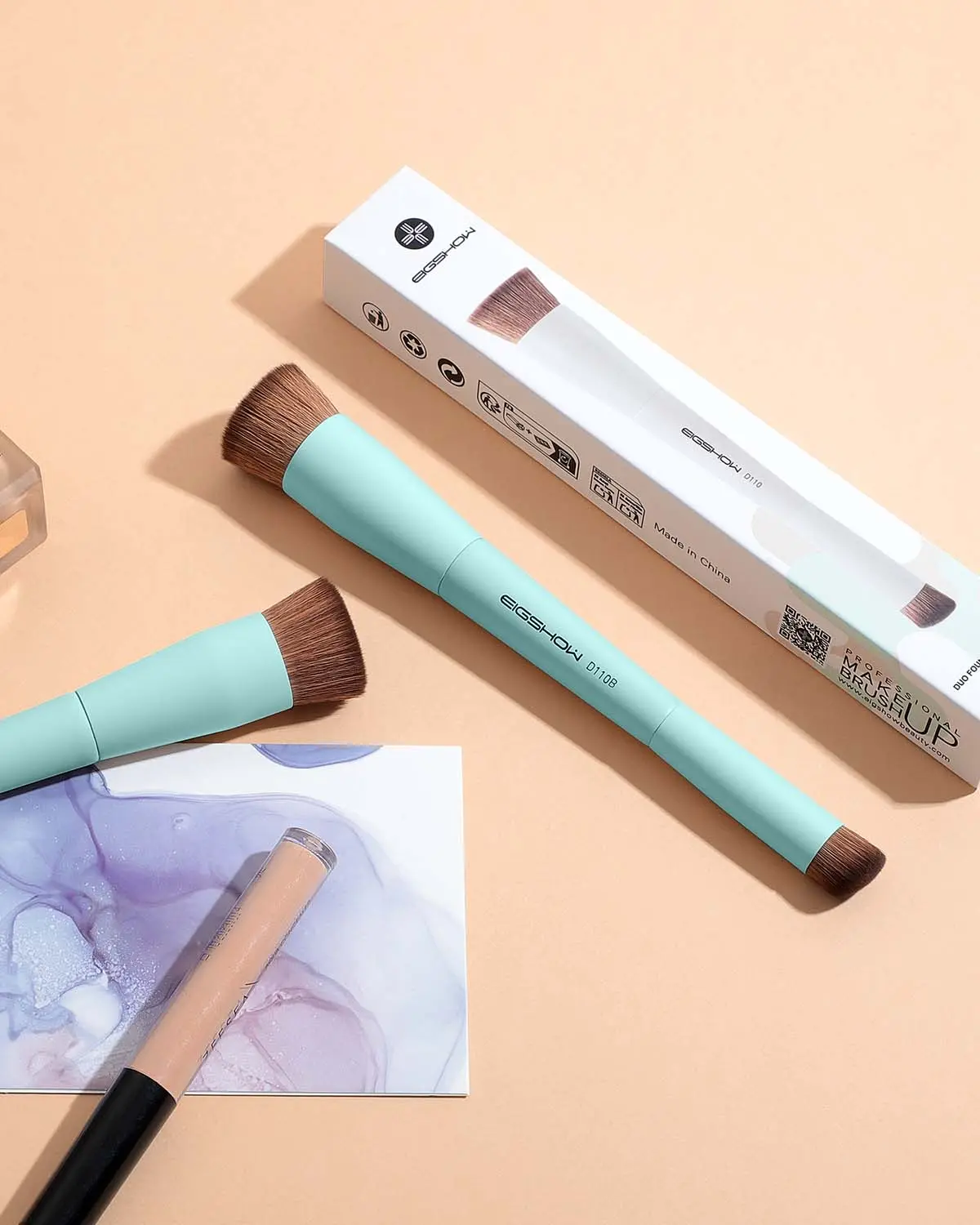 EIGSHOW D110B Dual-Ended Foundation and Concealer Brush, Vegan Makeup Blending Brush with Flat Top and Angled Tip for Buildable Face Makeup Coverage, Buildable Coverage, Nylon Bristles, Switch Ends, Brush Wand