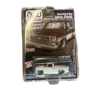 1:64 Auto World. Kentucky Barn Finds 1974 Chevy Silverado 1/2016