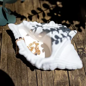 Concrete Conch Shell Tray-Jesmonite Shell Trinket Tray-Beach Theme Sea Shell Bowl-White Shell Ring Dish-Jewelry Storage / Candle Shell Tray Birthday
