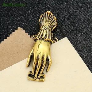 Vintage Hand Shaped Bookmark, 1 Count Creative Metal Clip Bookmark, Reading Bookmark, Book Accessories, Book Page Markers for Home School Office, Gift for Girls, Sister, Friends
