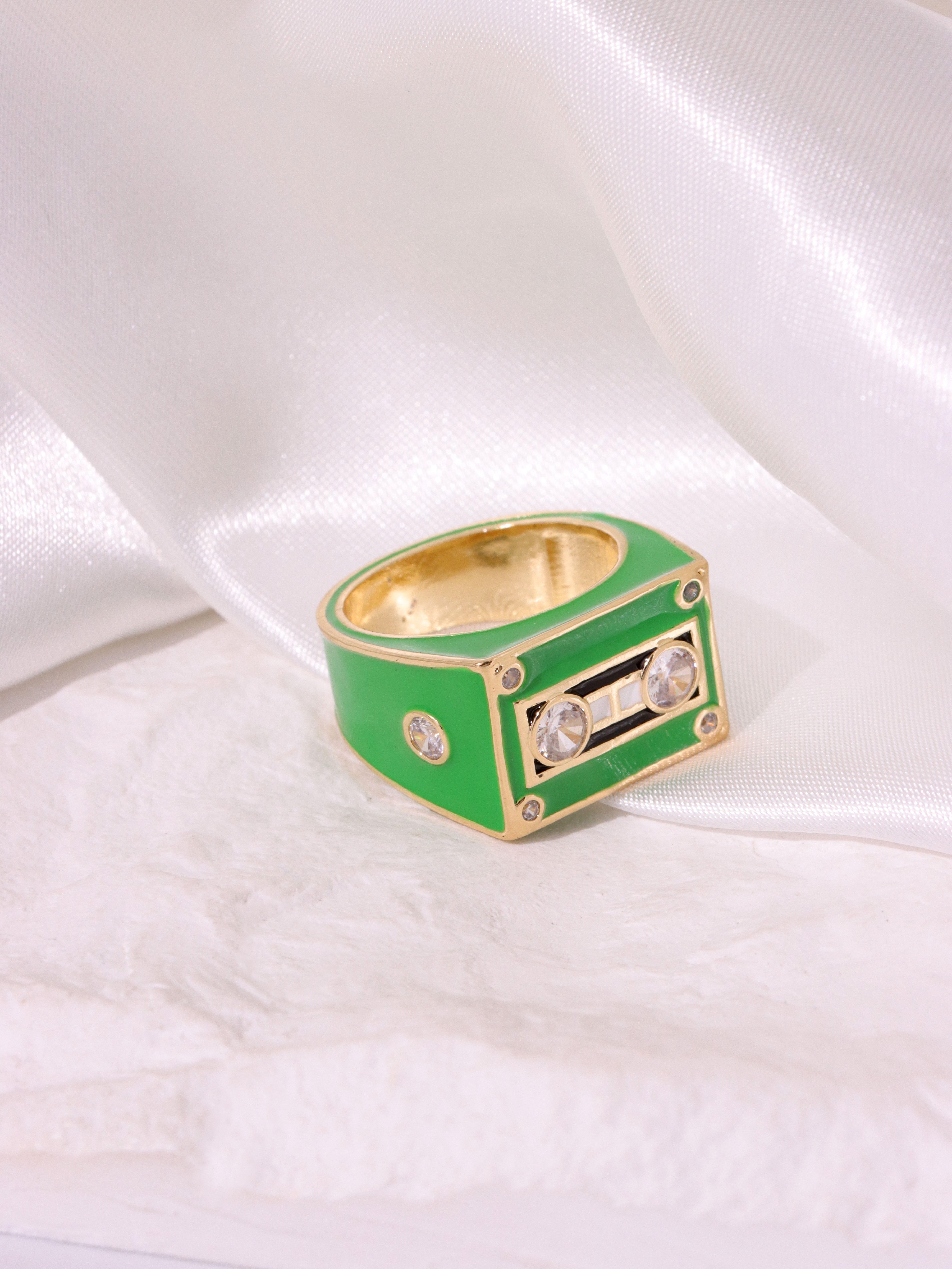 A fun and creative design with a simple, personalized, trendy, and fashionable multi colored square magnetic tape set with diamonds, suitable for daily commuting, holidays, parties, and women's rings
