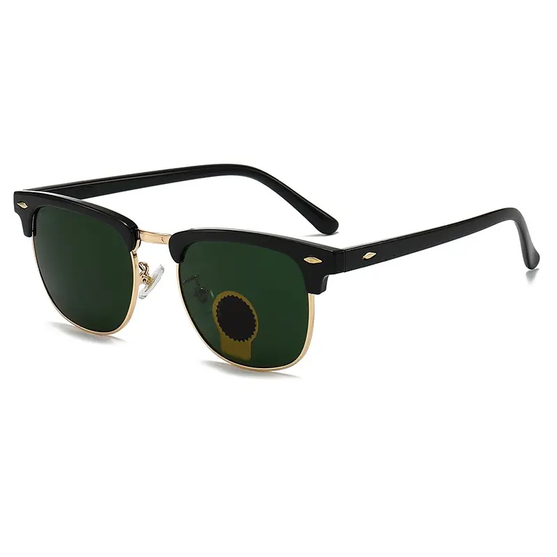 Ray-Ban Unisex Classic Green Sunglasses with Polarized, UV-Protective Lenses